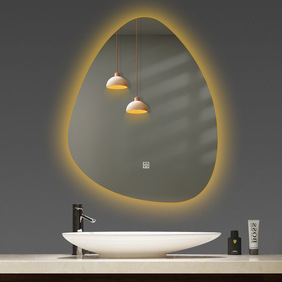 LED огледало за баня с нестандартна форма и сензор на движение